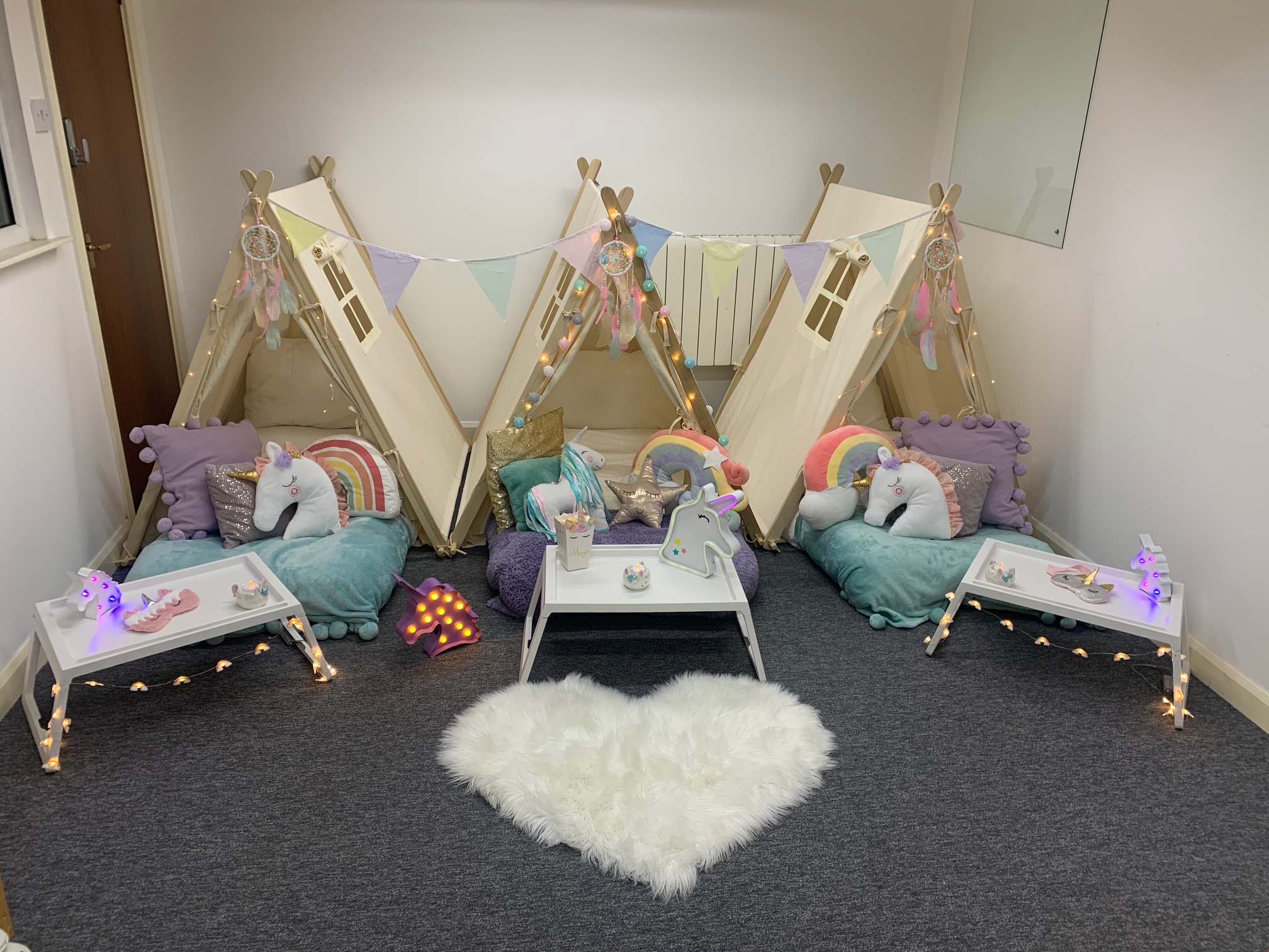 Unicorn teepee theme